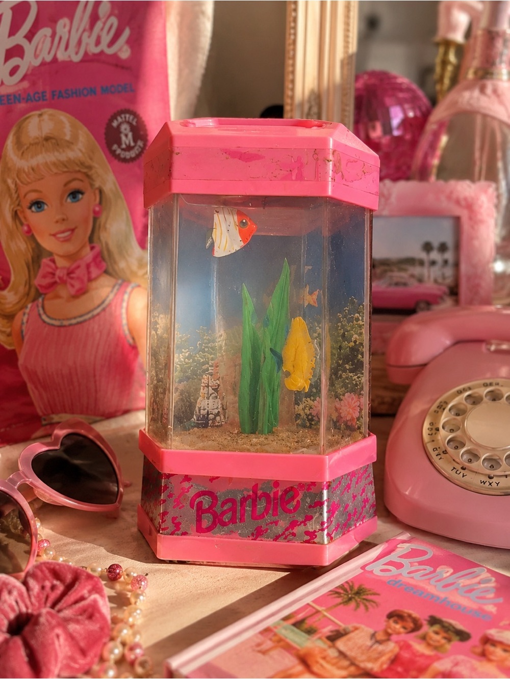 Vintage 1992 Mattel Barbie Magic Moves Wind Up Aquarium Fish Tank Toy Accessory